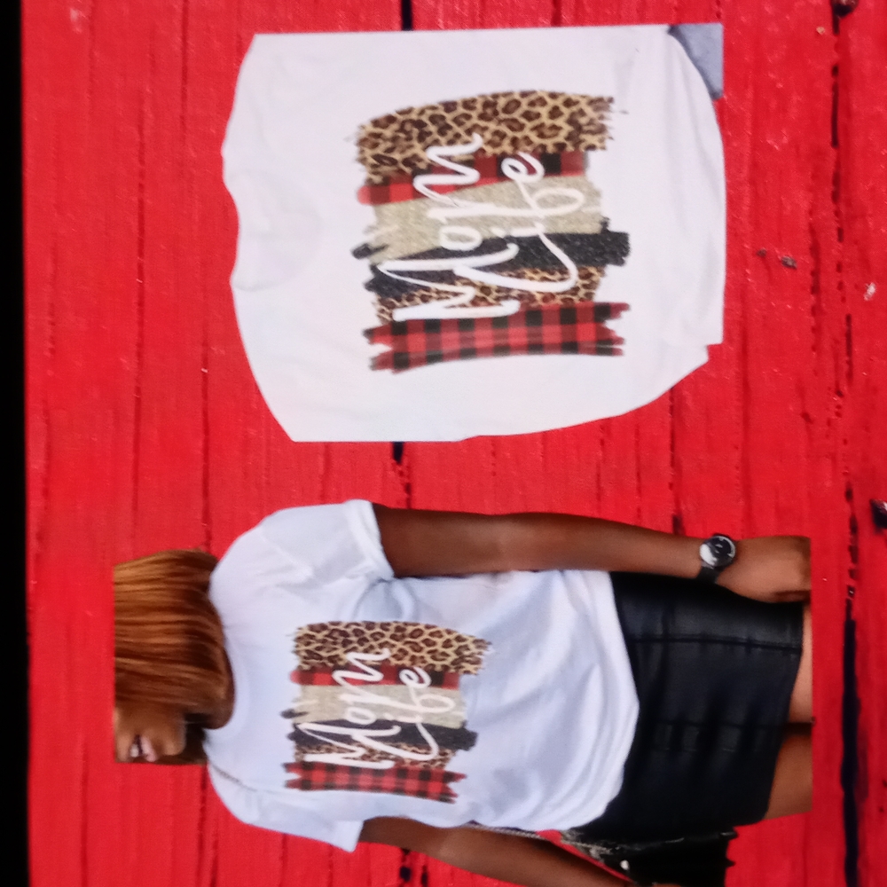 Mom Life Tee